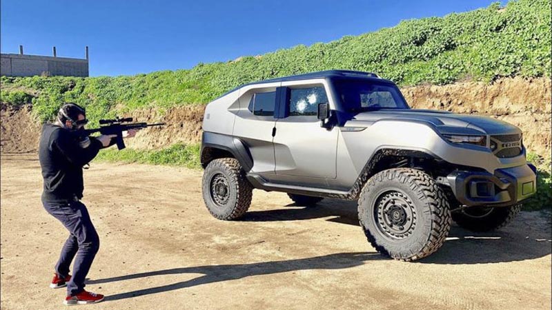 Vehicle-Virgins-Shoots-at-Armored-Glass-in-Rezvani-Tank