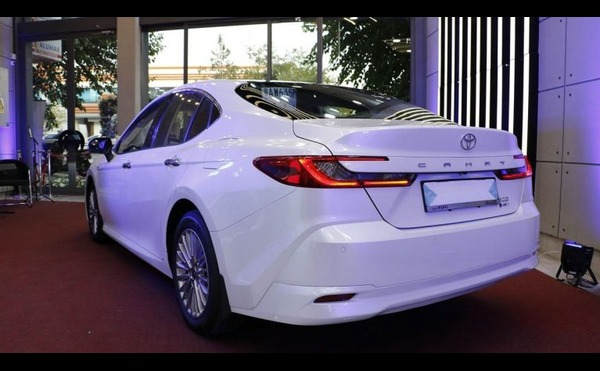 toyota-camry-hybrid-cover